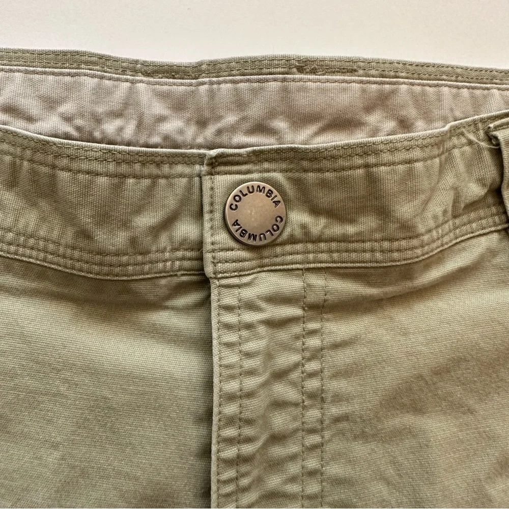 Columbia Men’s Khaki Cargo Shorts Size 36 - Picture 9 of 11